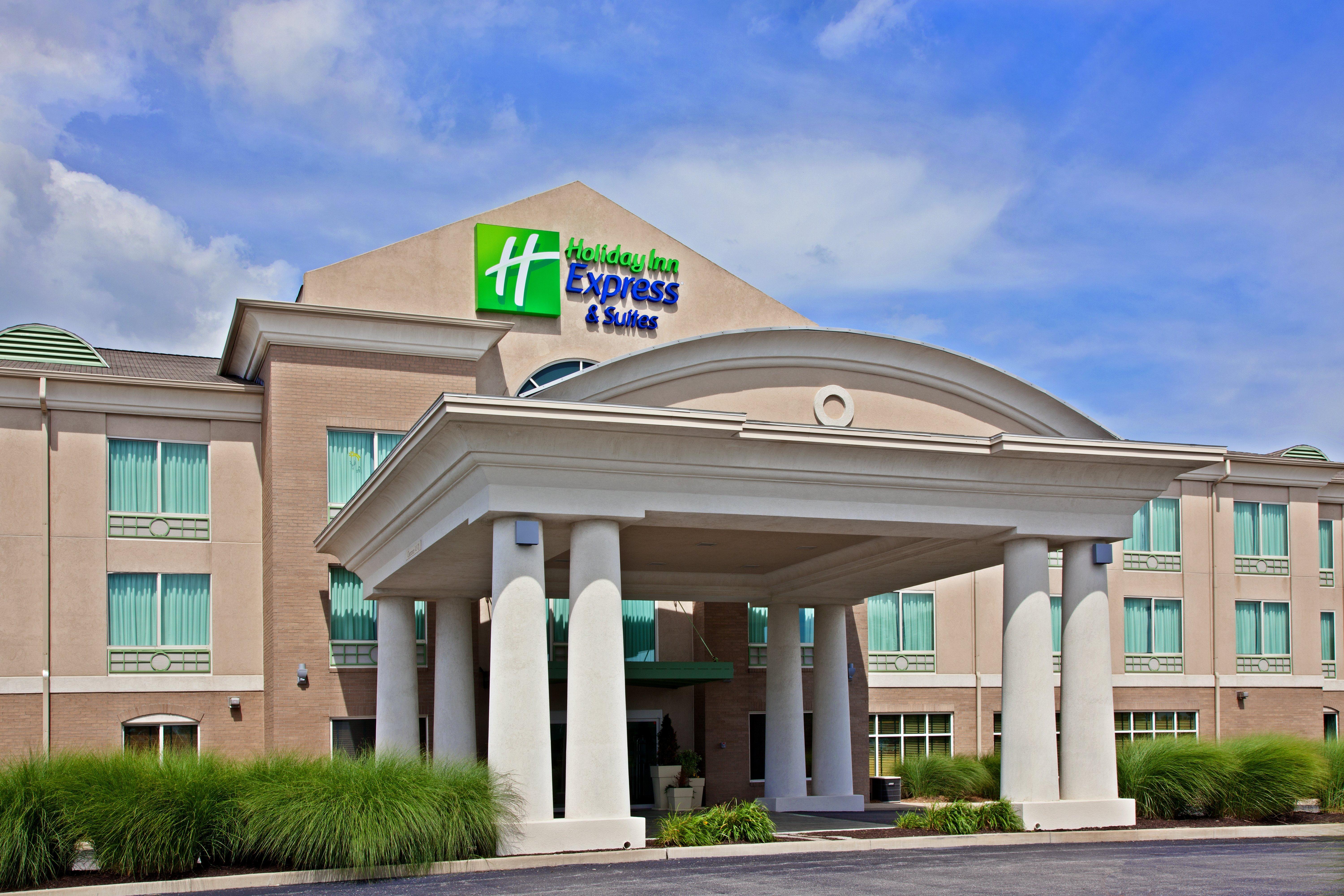 Holiday Inn Express Hotel & Suites Greenwood Buitenkant foto